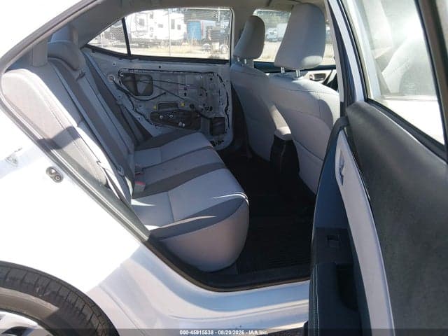 2017 TOYOTA COROLLA LE 8
