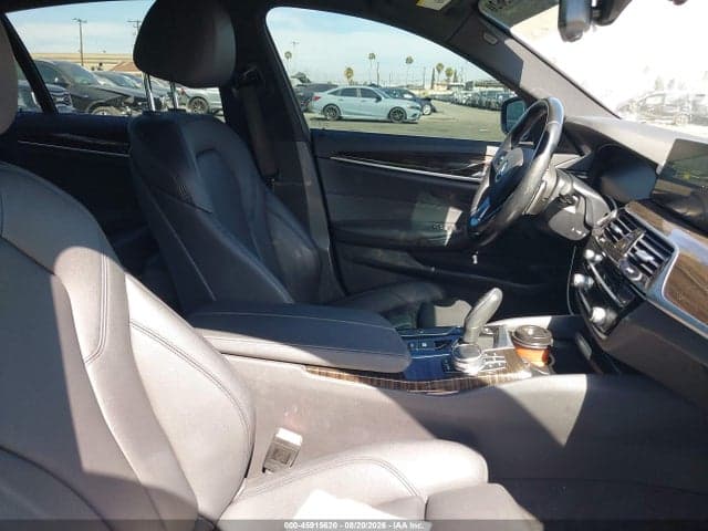 2020 BMW 530I 5