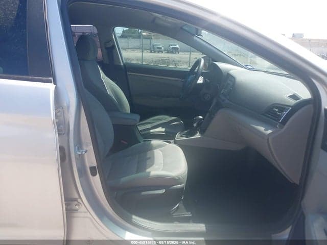 2017 HYUNDAI ELANTRA SE 5