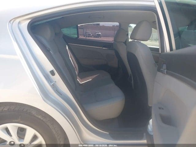 2017 HYUNDAI ELANTRA SE 8