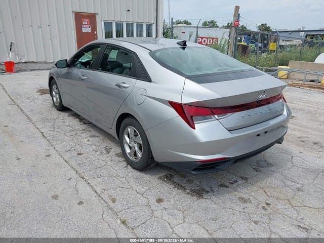 2021 HYUNDAI ELANTRA SE 3