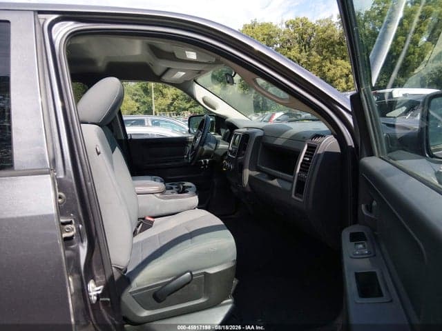 2017 RAM 1500 EXPRESS 4X4 6'4 BOX 5