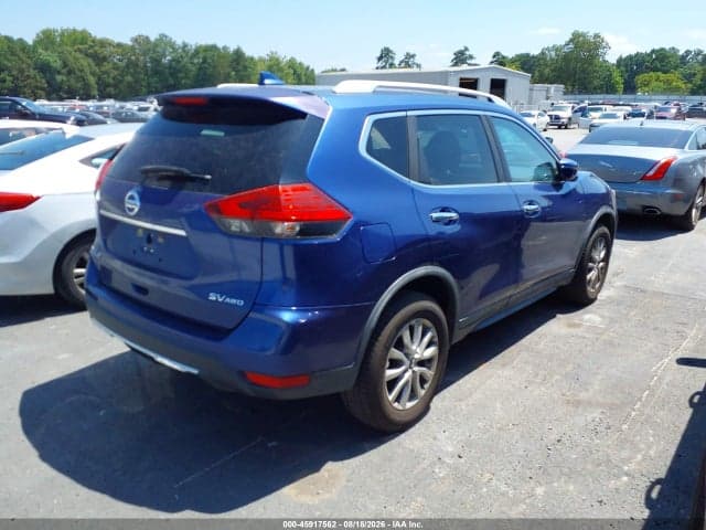 2017 NISSAN ROGUE SV 4