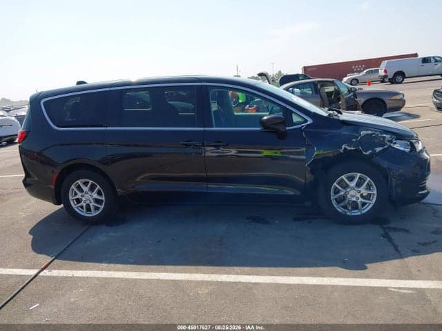 2017 CHRYSLER PACIFICA TOURING 13