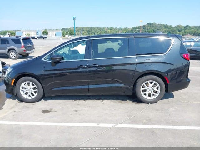2017 CHRYSLER PACIFICA TOURING 14