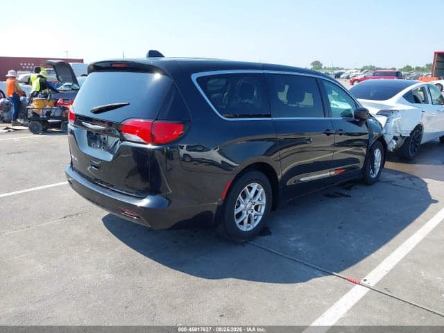 2017 CHRYSLER PACIFICA TOURING 4