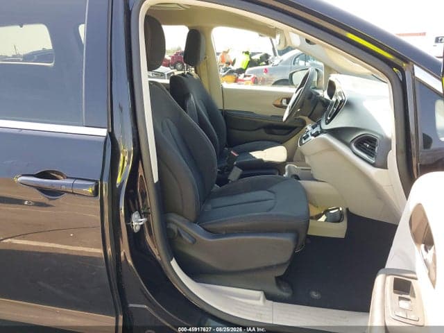 2017 CHRYSLER PACIFICA TOURING 5