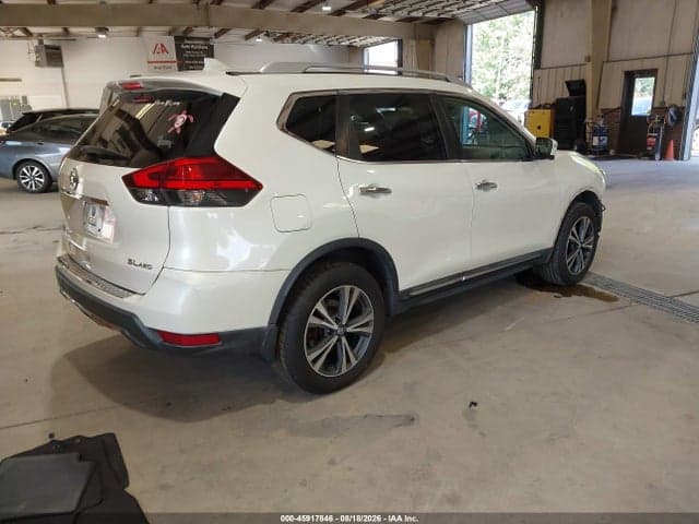 2017 NISSAN ROGUE SL 4