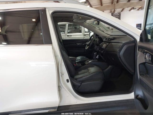2017 NISSAN ROGUE SL 5