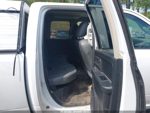 2017 RAM 1500 TRADESMAN 4X4 6'4 BOX 8