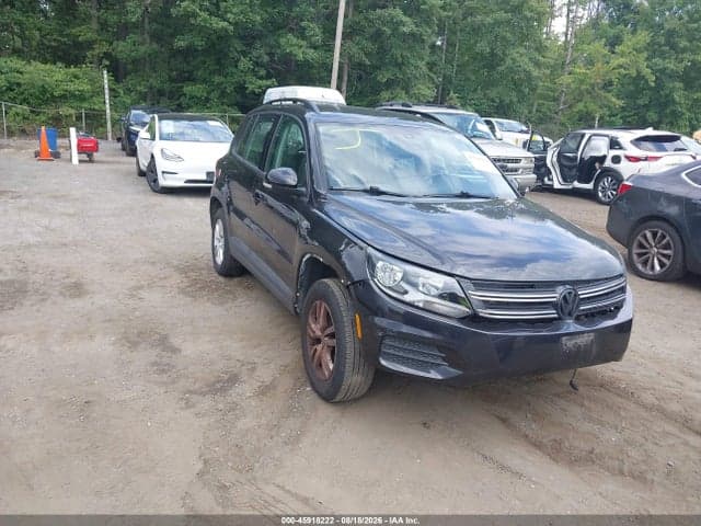 2017 VOLKSWAGEN TIGUAN 1