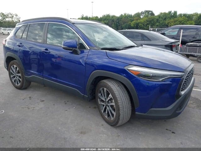 2023 TOYOTA COROLLA CROSS XLE 1