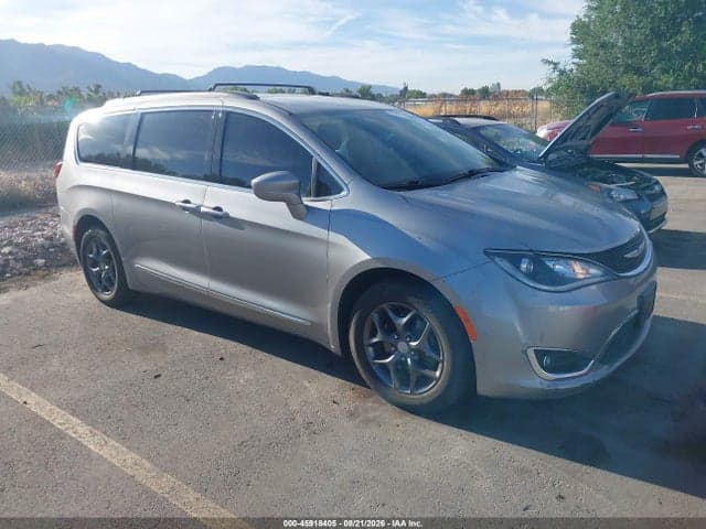 2017 CHRYSLER PACIFICA TOURING-L 1