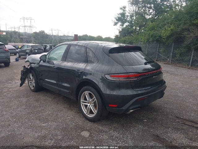 2024 PORSCHE MACAN T 3