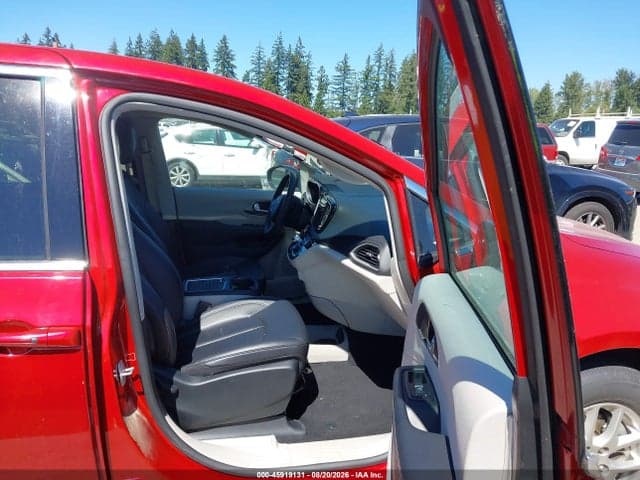 2024 CHRYSLER PACIFICA TOURING L 5