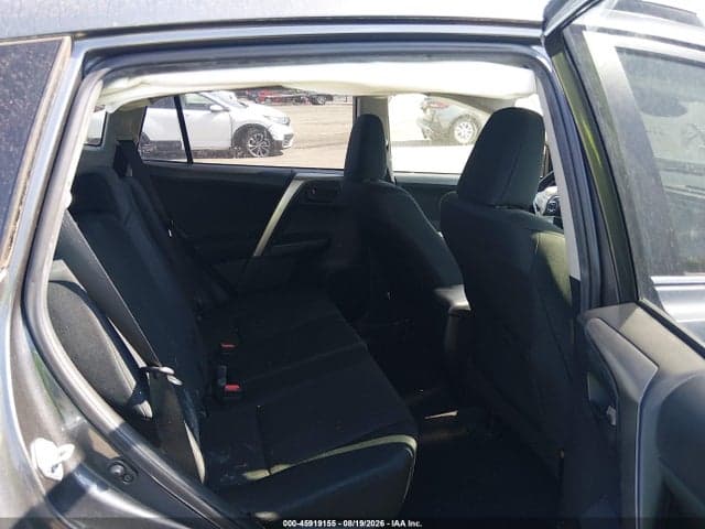 2018 TOYOTA RAV4 LE 8