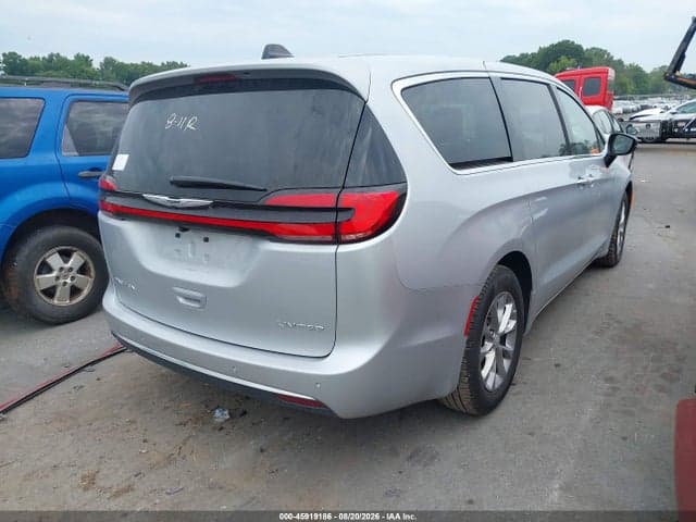 2026 CHRYSLER PACIFICA LIMITED 4