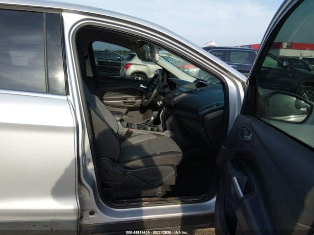 2017 FORD ESCAPE SE 5