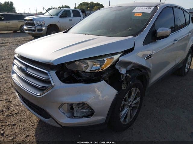 2017 FORD ESCAPE SE 6
