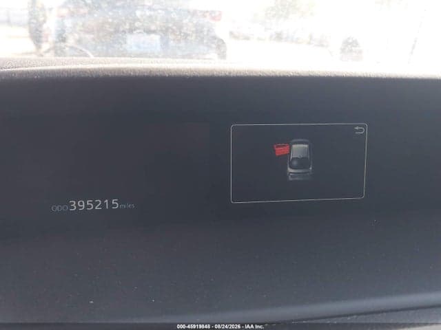 2017 TOYOTA PRIUS THREE 7