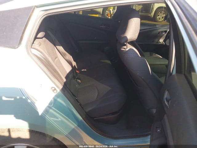 2017 TOYOTA PRIUS THREE 8