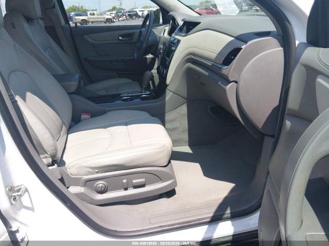 2017 CHEVROLET TRAVERSE LT 5