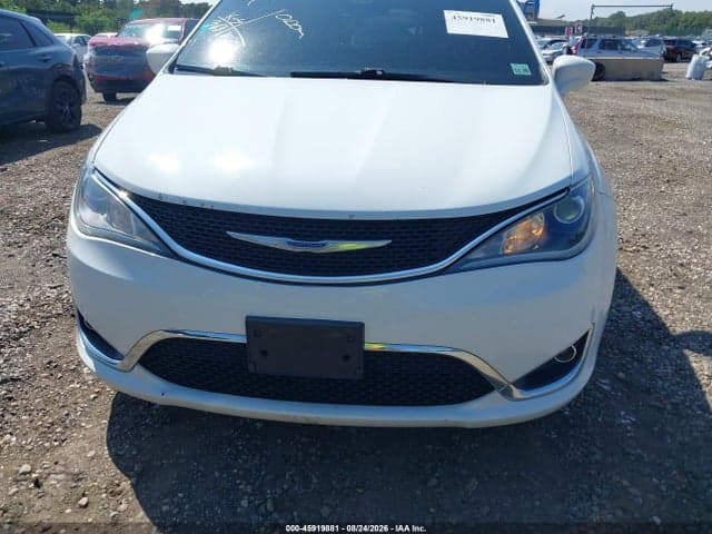 2020 CHRYSLER PACIFICA TOURING L 12