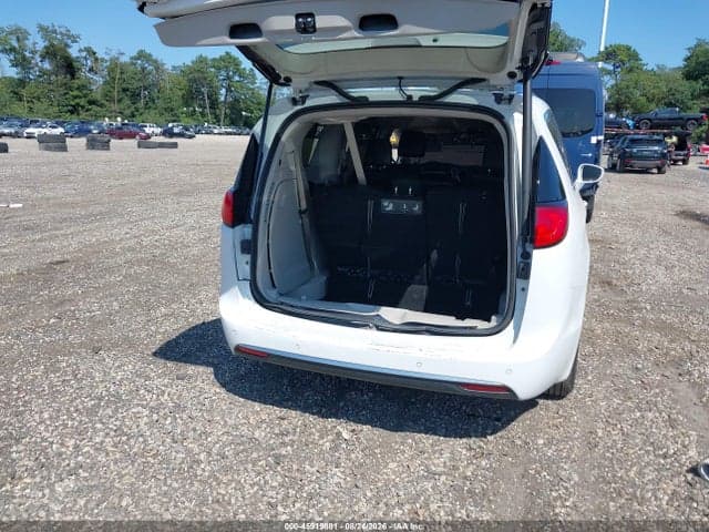 2020 CHRYSLER PACIFICA TOURING L 16
