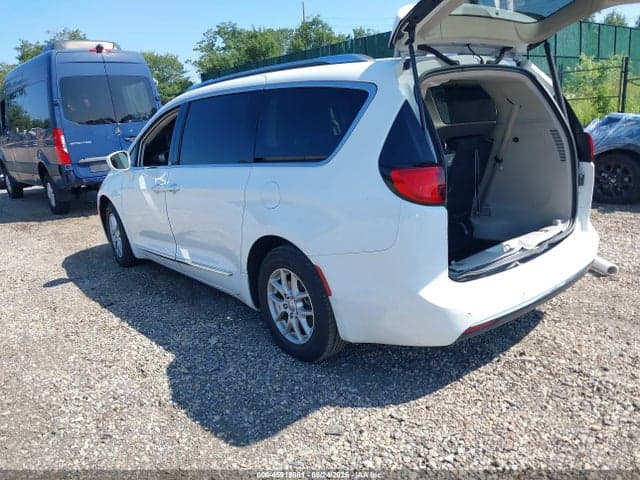 2020 CHRYSLER PACIFICA TOURING L 3