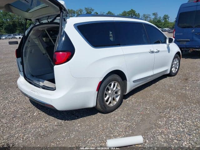 2020 CHRYSLER PACIFICA TOURING L 4
