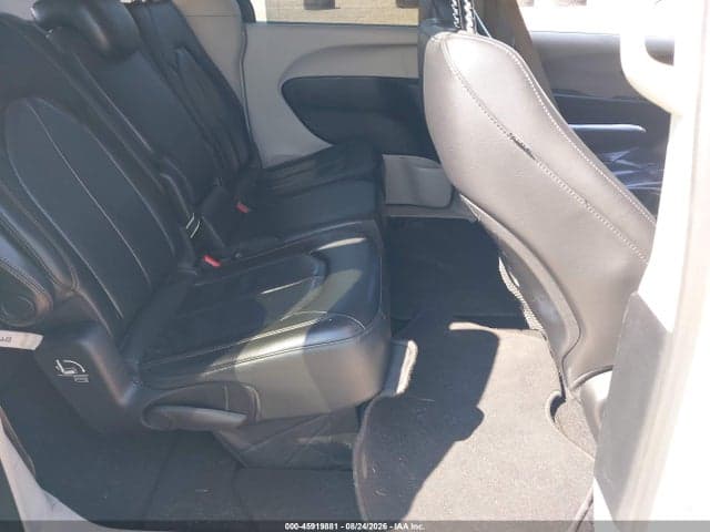 2020 CHRYSLER PACIFICA TOURING L 8