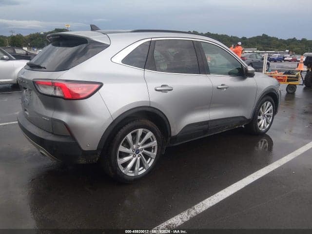 2021 FORD ESCAPE TITANIUM 3
