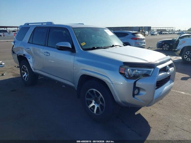 2017 TOYOTA 4RUNNER SR5 1