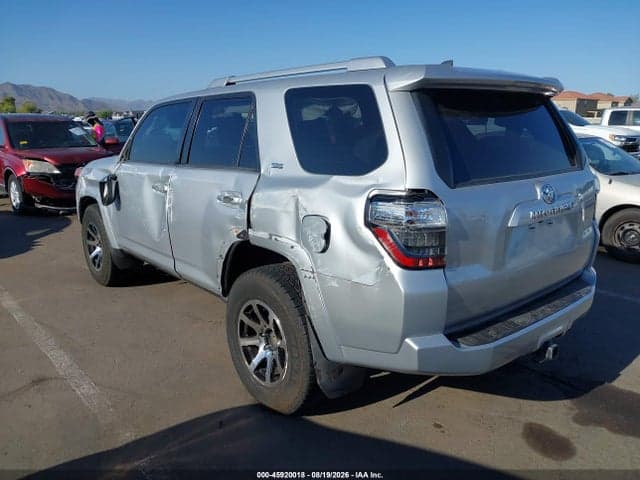 2017 TOYOTA 4RUNNER SR5 3