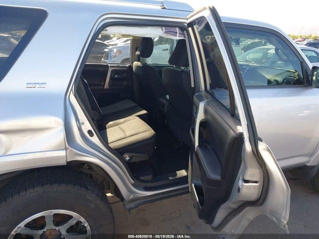 2017 TOYOTA 4RUNNER SR5 8