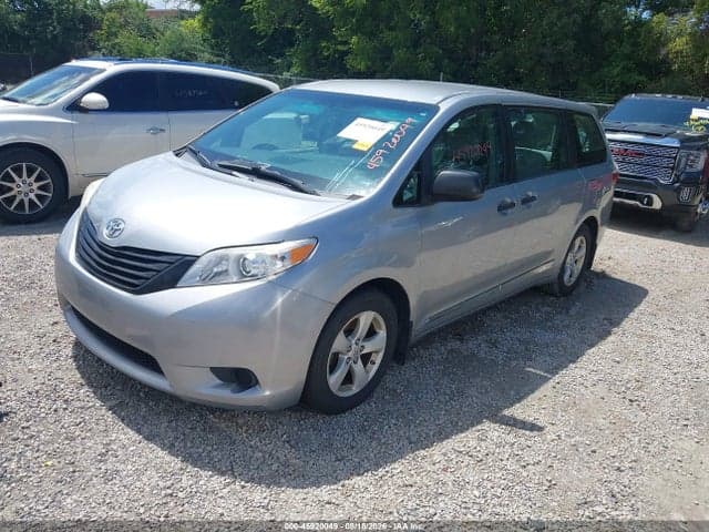 2017 TOYOTA SIENNA L 7 PASSENGER 2