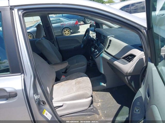 2017 TOYOTA SIENNA L 7 PASSENGER 5
