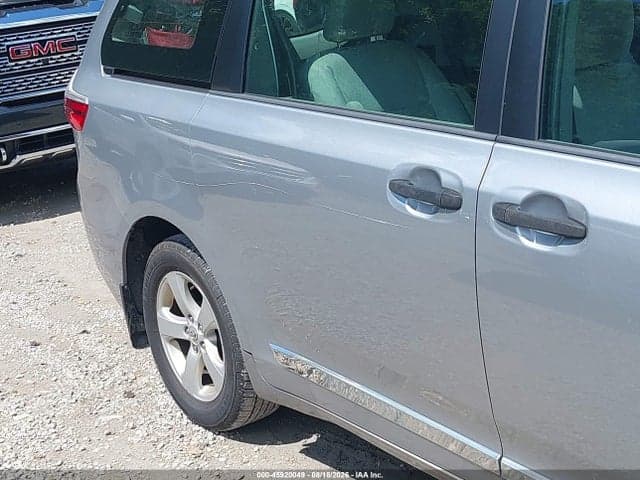 2017 TOYOTA SIENNA L 7 PASSENGER 6