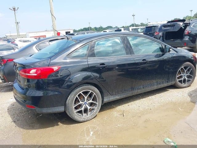 2017 FORD FOCUS SEL 4