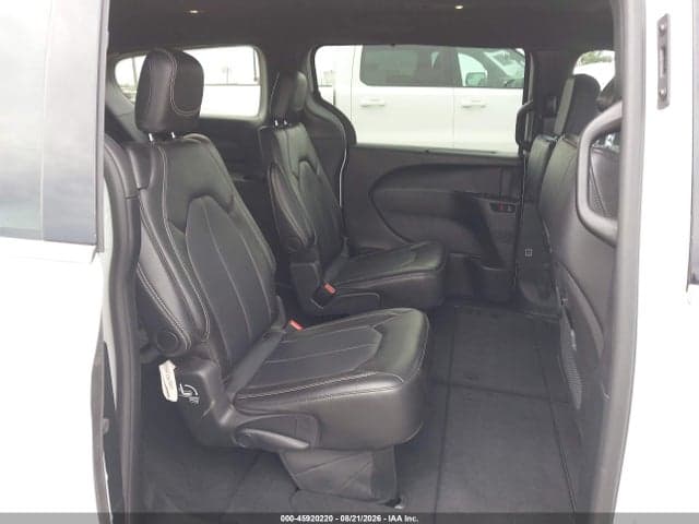 2025 CHRYSLER PACIFICA SELECT 8