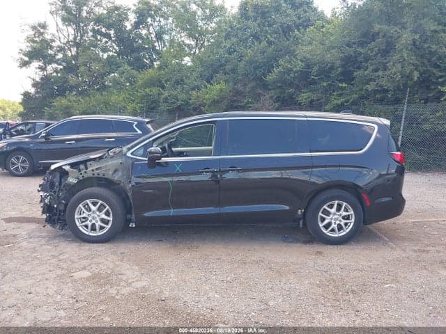 2023 CHRYSLER PACIFICA TOURING L 14