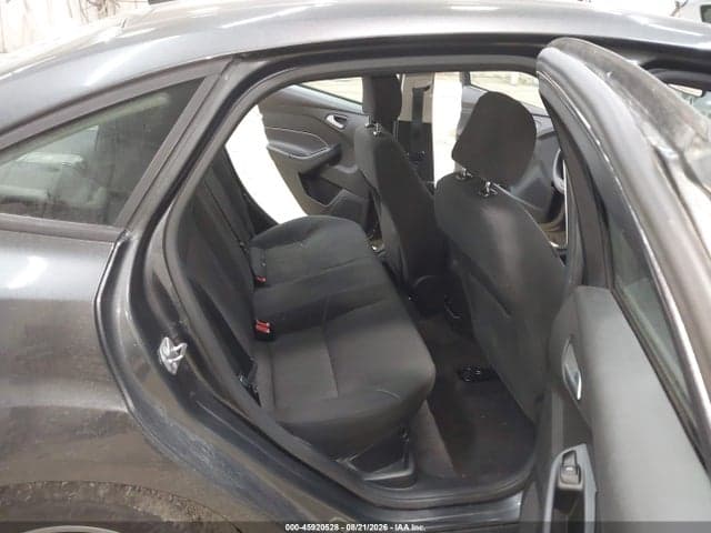 2017 FORD FOCUS SE 8