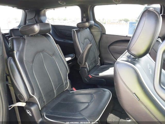 2025 CHRYSLER PACIFICA LIMITED 8