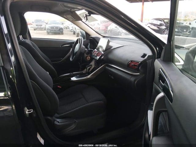 2022 MITSUBISHI ECLIPSE CROSS LE 5