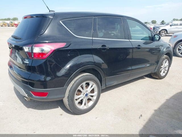 2017 FORD ESCAPE SE 4