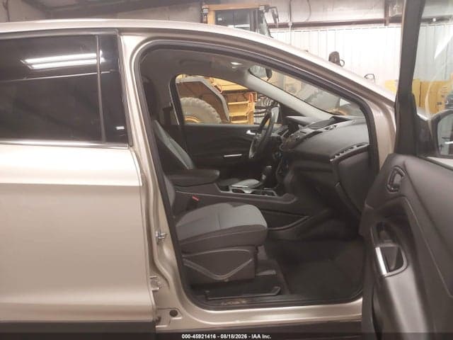 2017 FORD ESCAPE SE 5