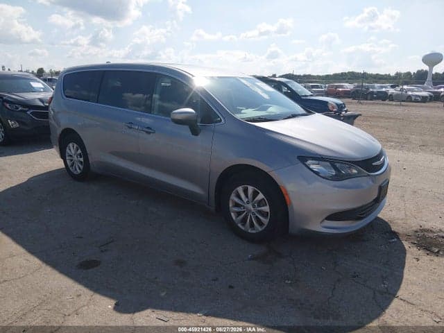 2017 CHRYSLER PACIFICA TOURING 1
