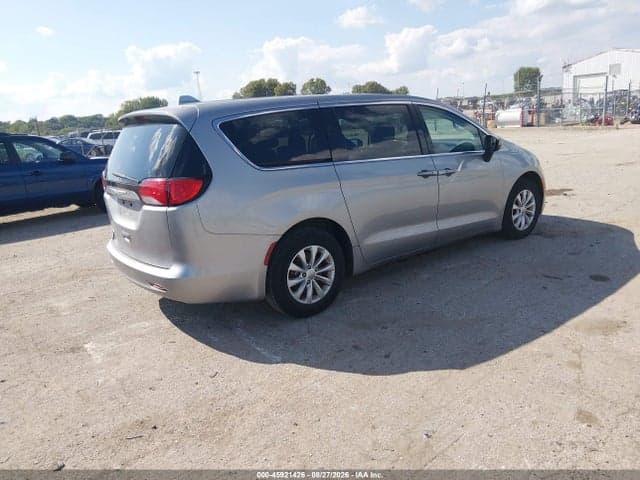 2017 CHRYSLER PACIFICA TOURING 4