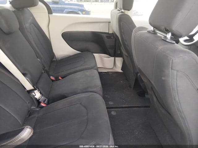 2017 CHRYSLER PACIFICA TOURING 8