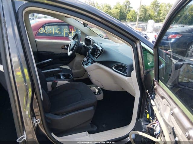 2017 CHRYSLER PACIFICA TOURING PLUS 5